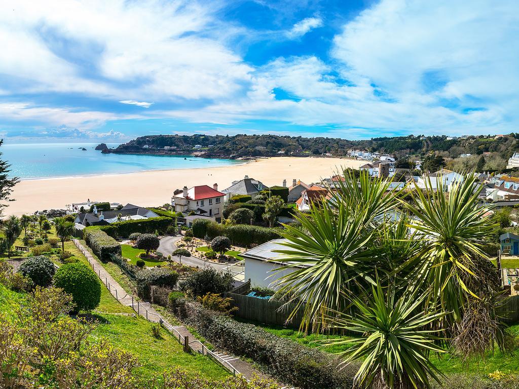 Biarritz Hotel St Brelade Exterior photo